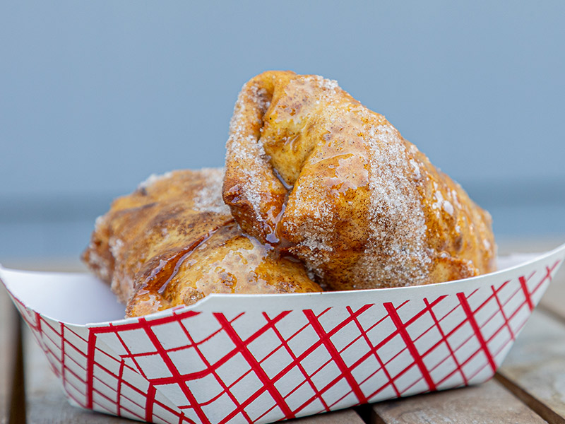 apple pie egg rolls - The Bearded Chicken